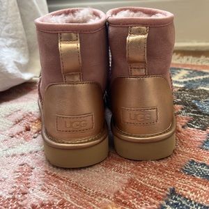 Pink Short Uggs